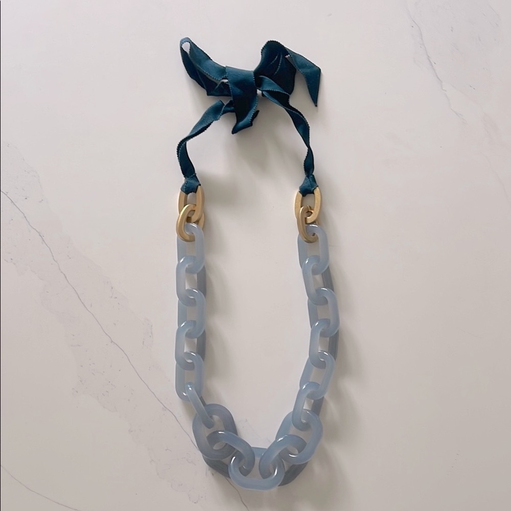 Elegant Gold and Blue Chain Necklace